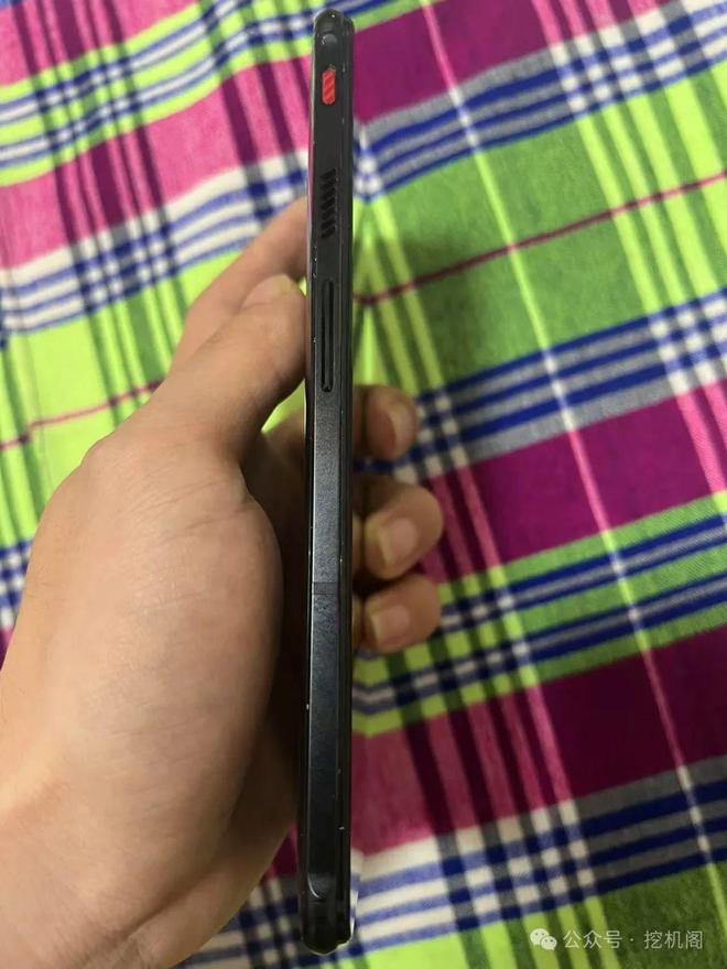 +165Hz屏！红魔7游戏机依然强悍不朽情缘首页450元=骁龙8Gen1(图3)